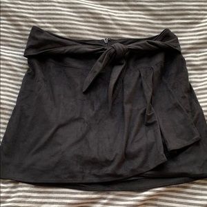 black skirt